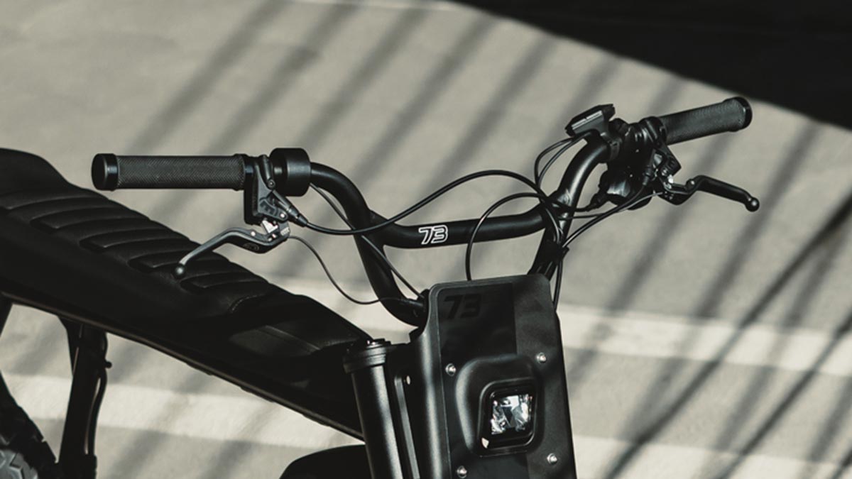 Close-up image of the SUPER73-S Blackout SE handlebars.