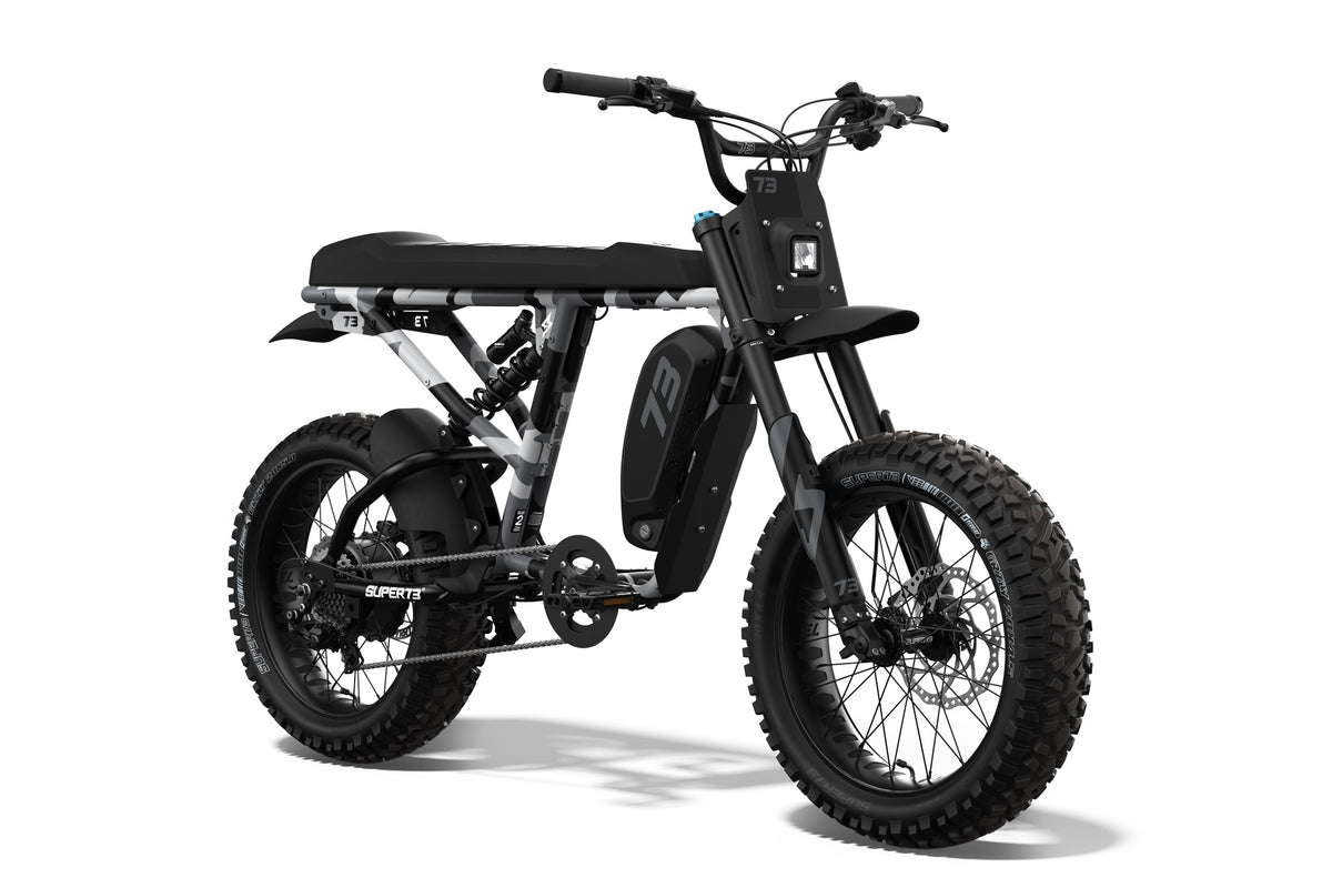 Front/side view of the SUPER73 R Adventure ebike. @color_snowshadow se